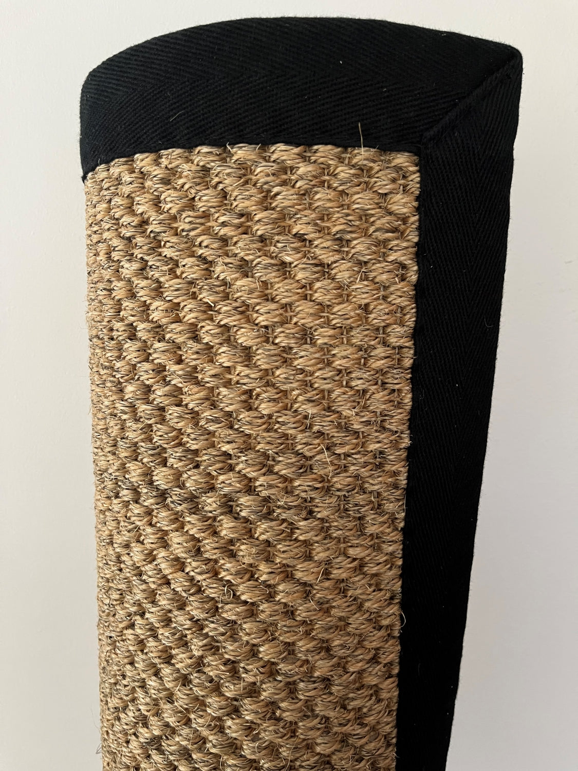 Alfombra Sisal Natural GG687 Borde de Tela Negro