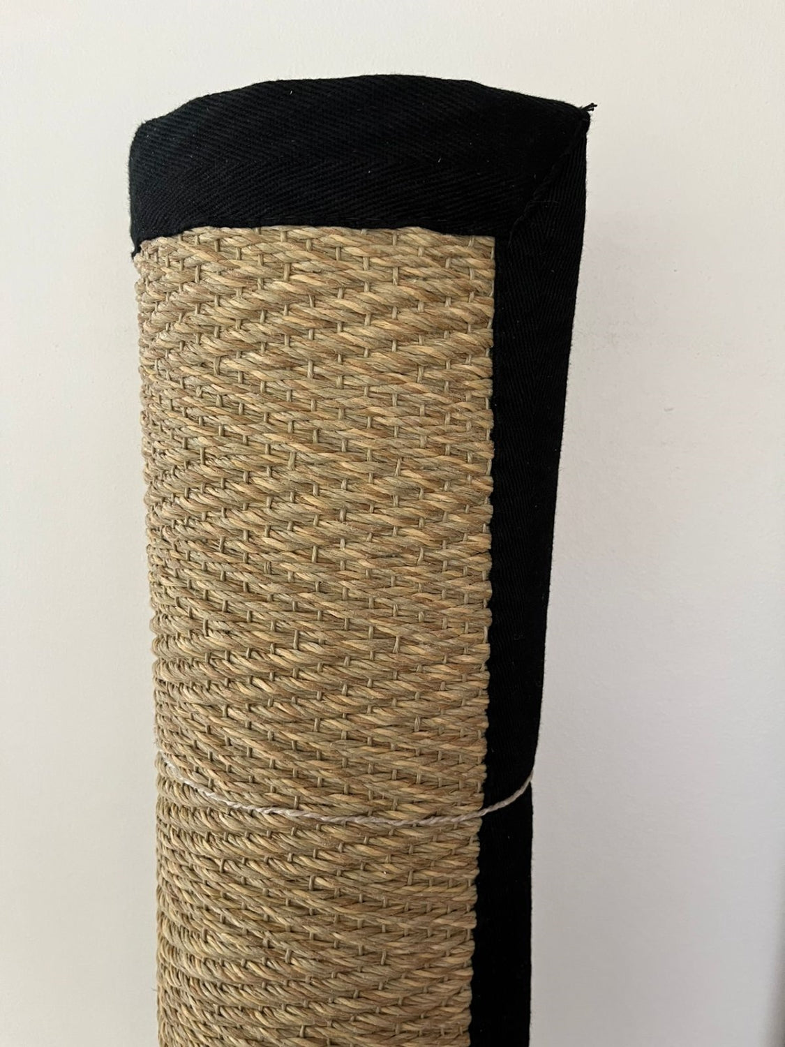 Alfombra Sisal Sintético PVB04 Borde de Tela Negro